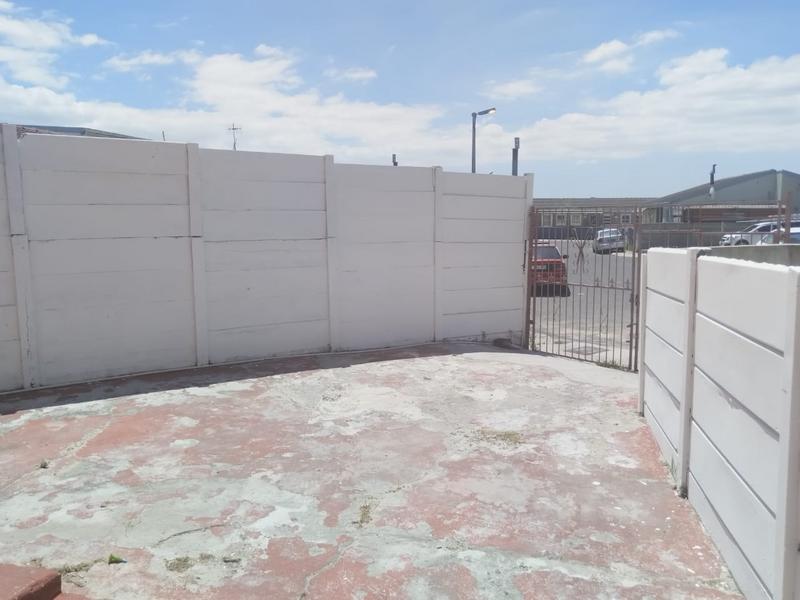 4 Bedroom Property for Sale in Rocklands Western Cape